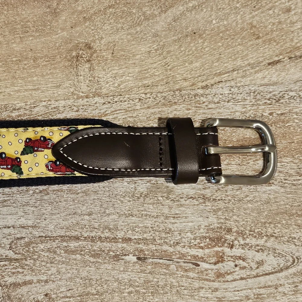 NWT Vineyard Vines Truck and Christmas Tree Canvas Club Belt - Size 1